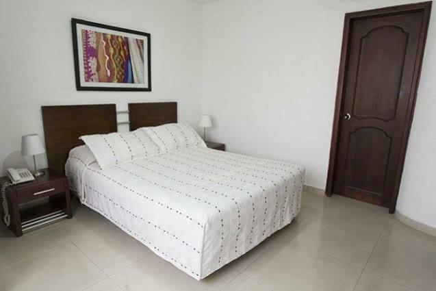 Aw Hotel Chipichape Urban Cali Bagian luar foto